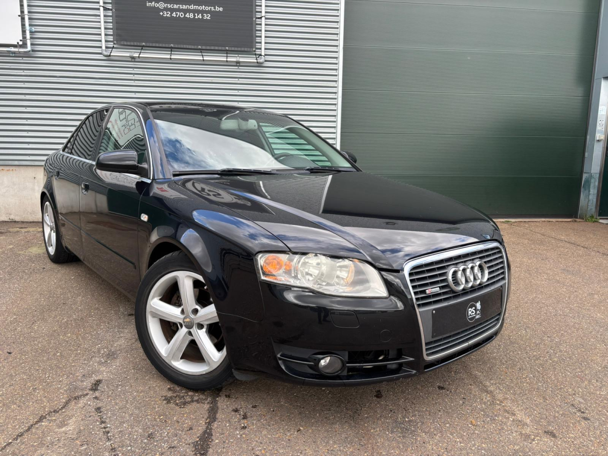 Audi A4 1.9TDI/S-Line/Alcantara/Gekeurd